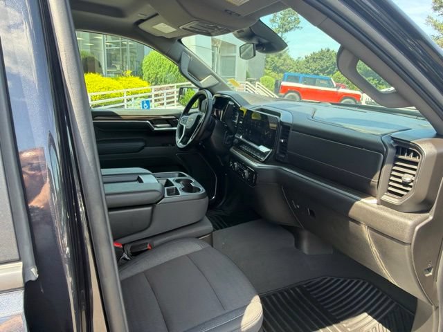 Used 2024 Chevrolet Silverado 1500 LT AWD/4WD image 10