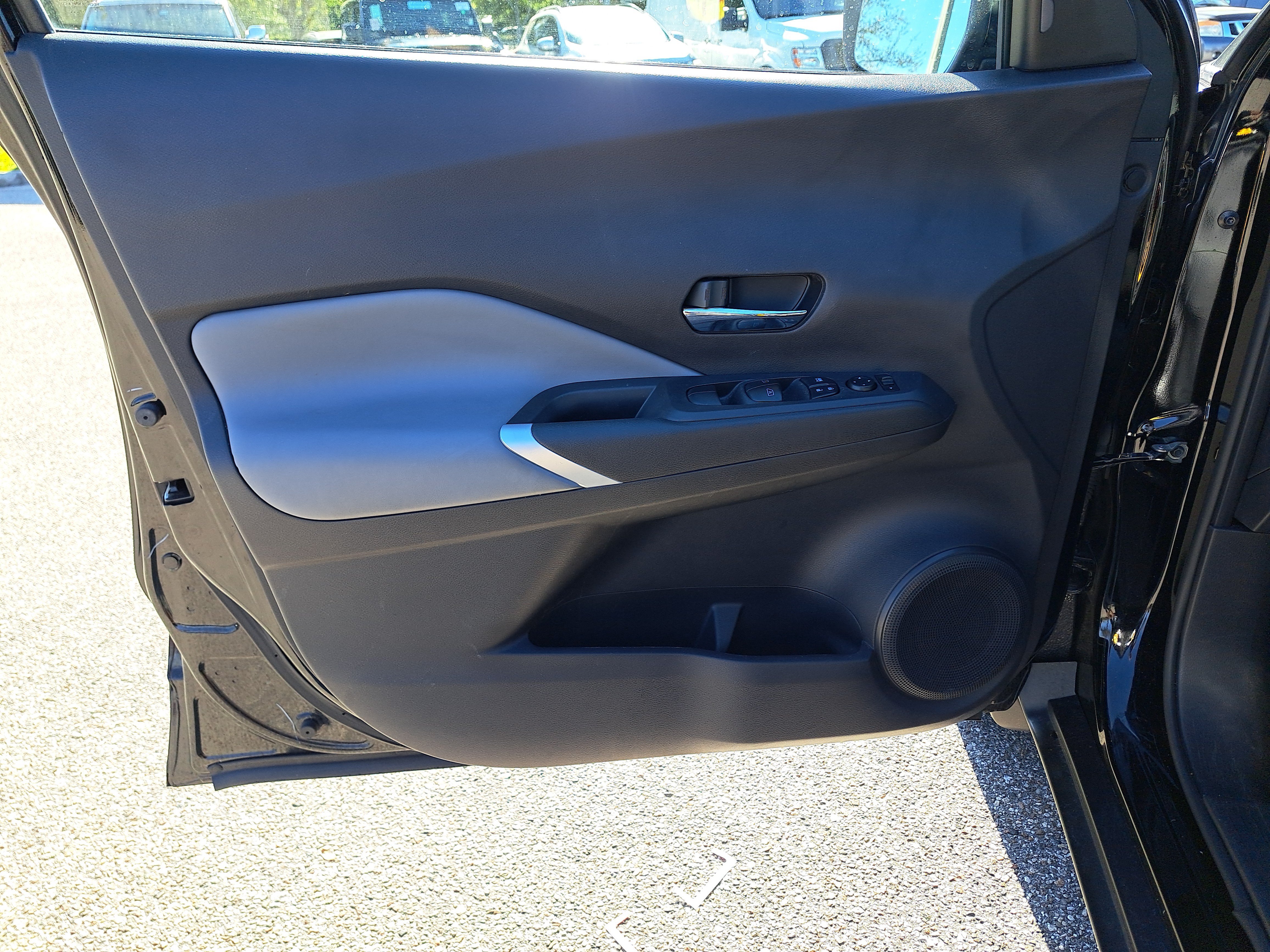 Certified 2024 Nissan Kicks SR w/ SR Premium Package FWD image 16