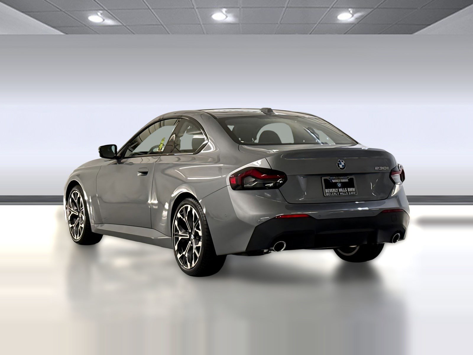 Used 2025 BMW 230i Coupe w/ Convenience Package image 3