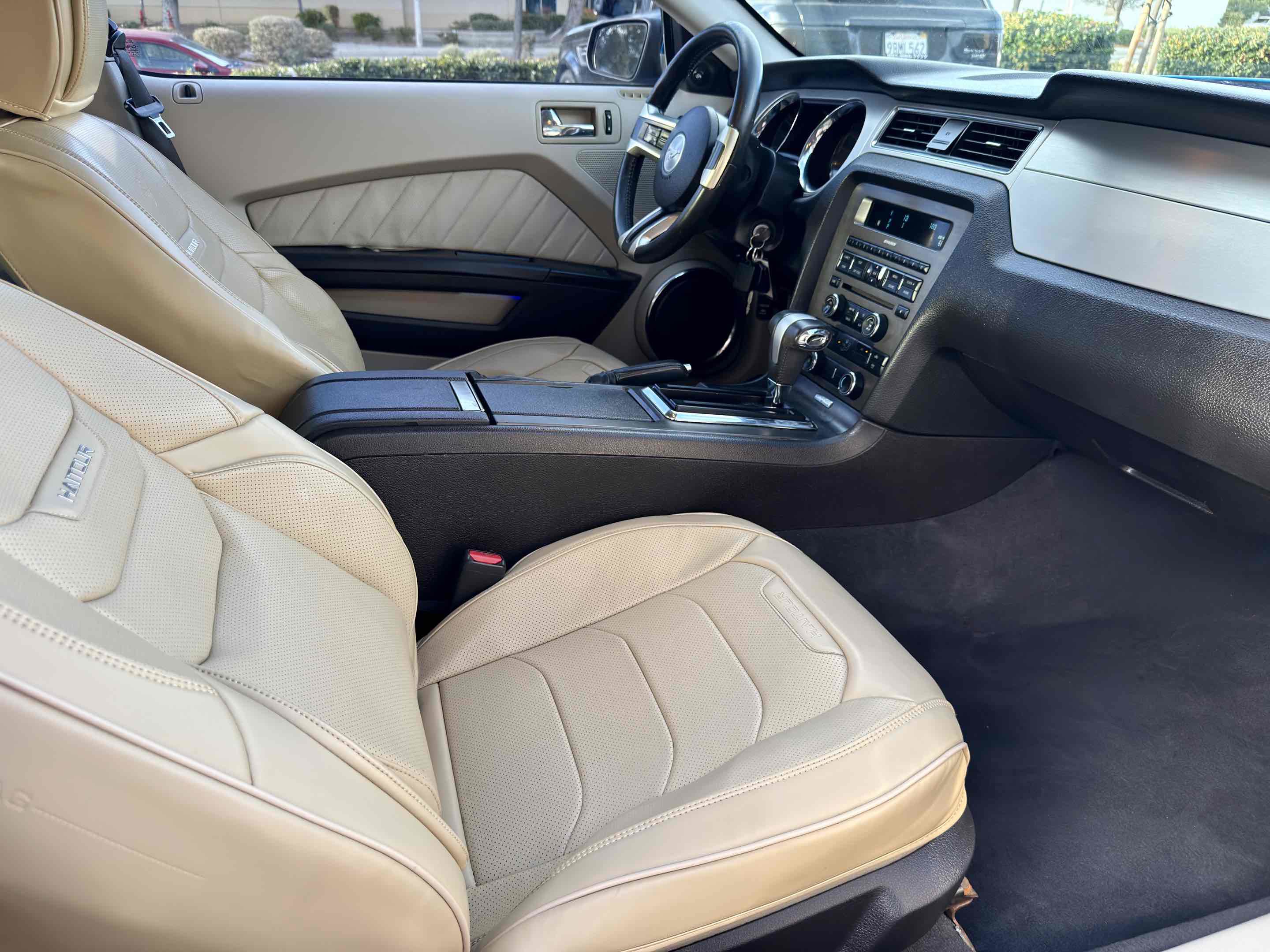 Used 2010 Ford Mustang Premium image 42