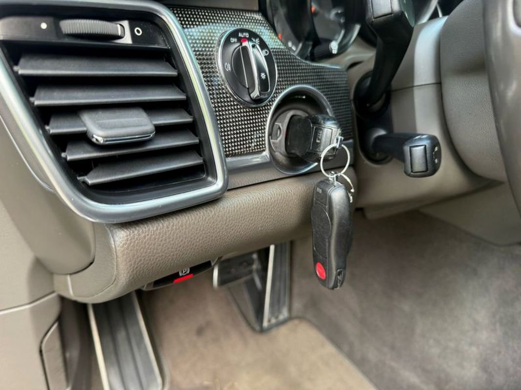 Used 2015 Porsche Panamera 4S image 52