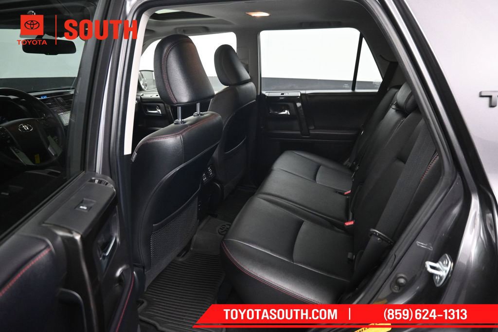 Used 2019 Toyota 4Runner TRD Off-Road Premium AWD/4WD image 10