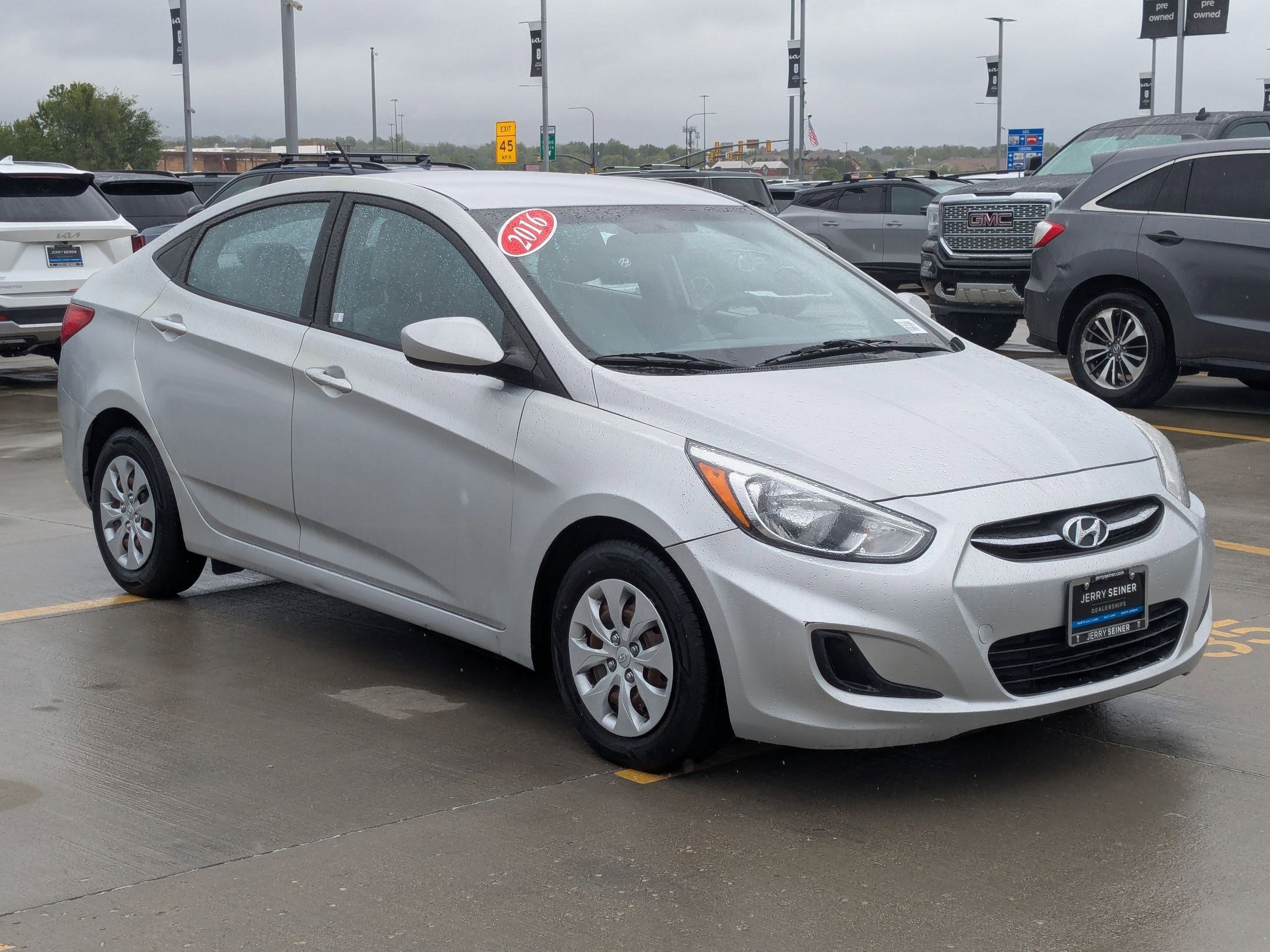Used 2016 Hyundai Accent SE FWD image 7