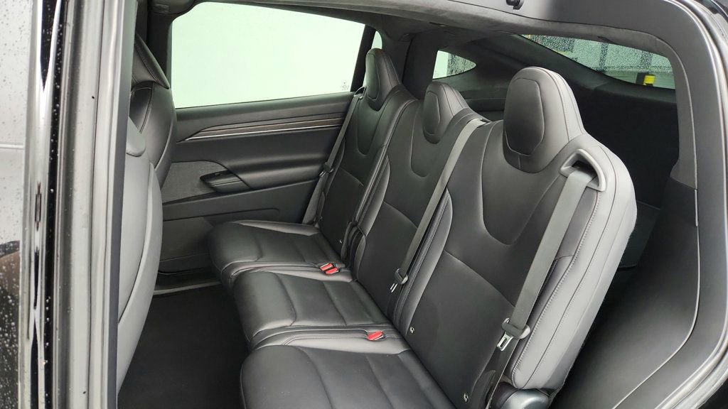 Used 2024 Tesla Model X image 24