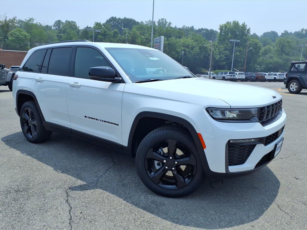 New 2026 Jeep Grand Cherokee Limited AWD/4WD image 2
