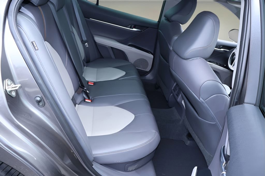 Certified 2020 Toyota Camry XLE FWD image 18