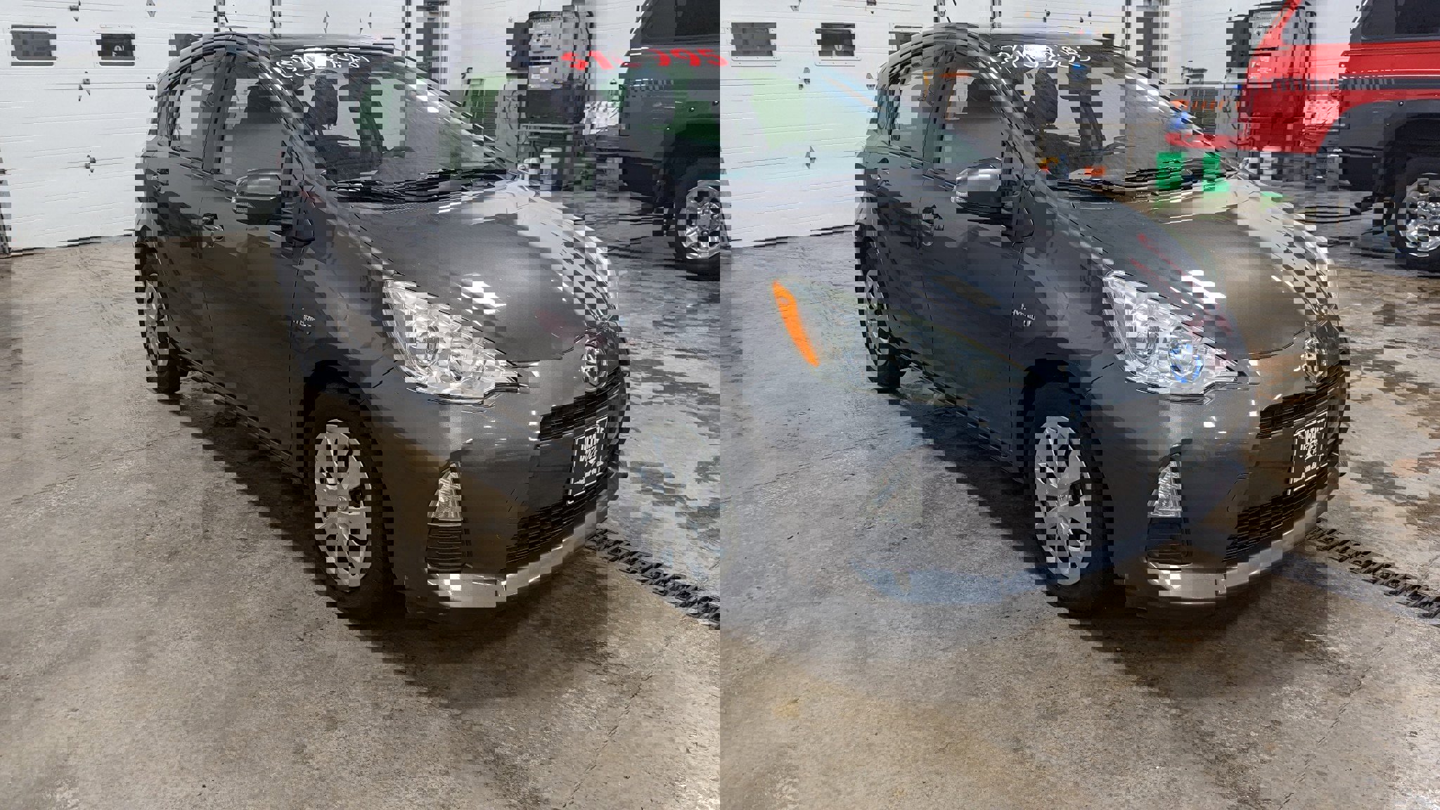 Used 2012 Toyota Prius C One FWD image 7