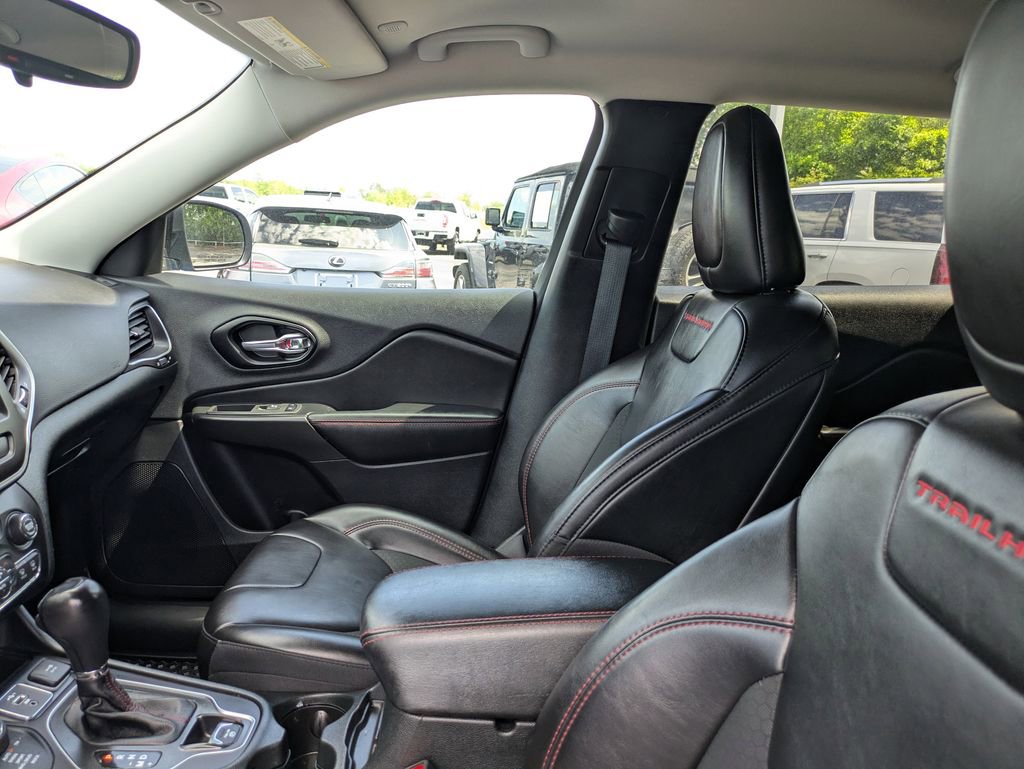Used 2022 Jeep Cherokee Trailhawk image 23