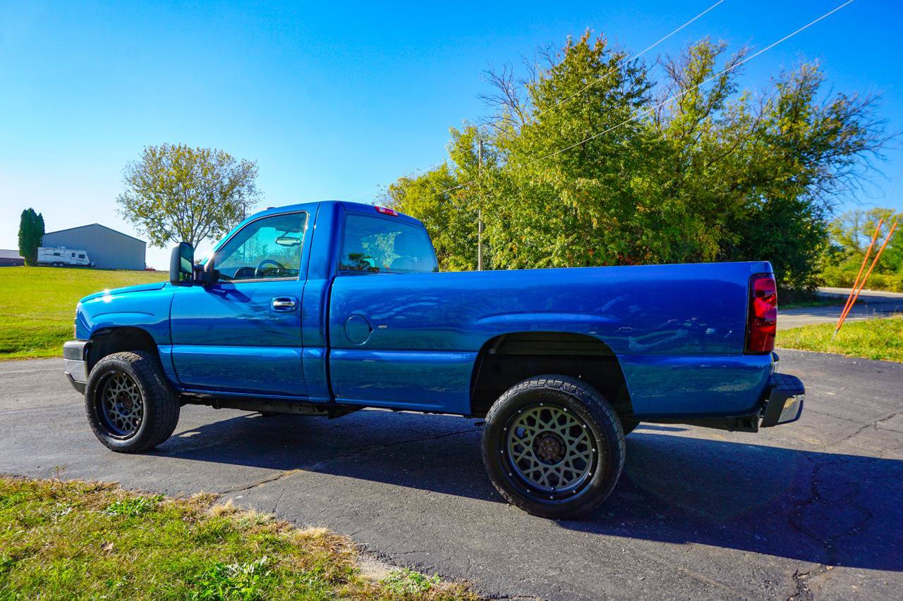 Used 2004 Chevrolet Silverado 2500 LS w/ Snow Plow Prep Package AWD/4WD image 8
