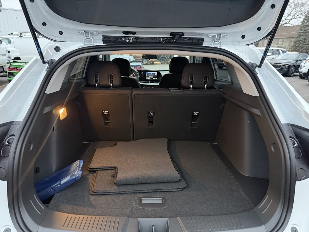 New 2026 Chevrolet Trax LS w/ LS Convenience Package image 11