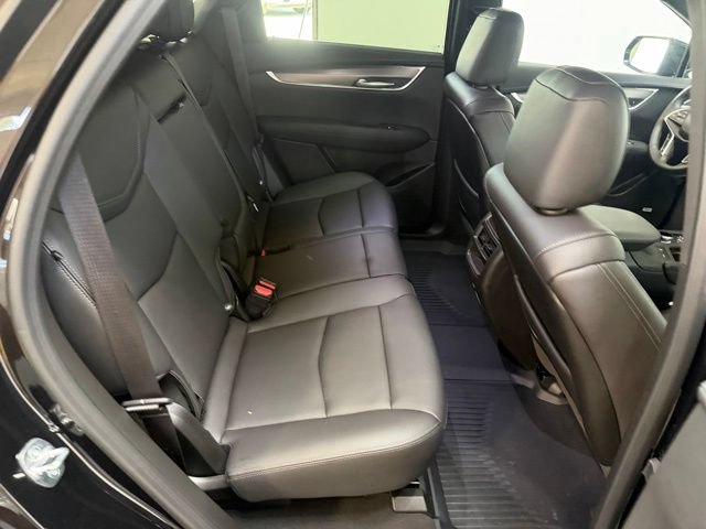 Used 2025 Cadillac XT5 Luxury w/ LPO, Floor Liner Package FWD image 35