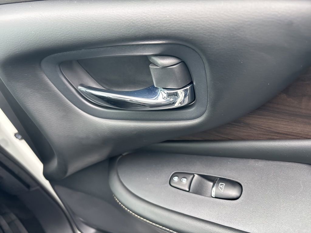 Used 2020 Nissan Murano Platinum image 32