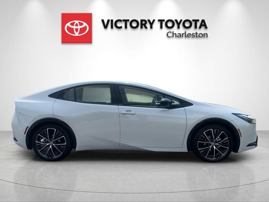 New 2026 Toyota Prius XLE FWD image 6