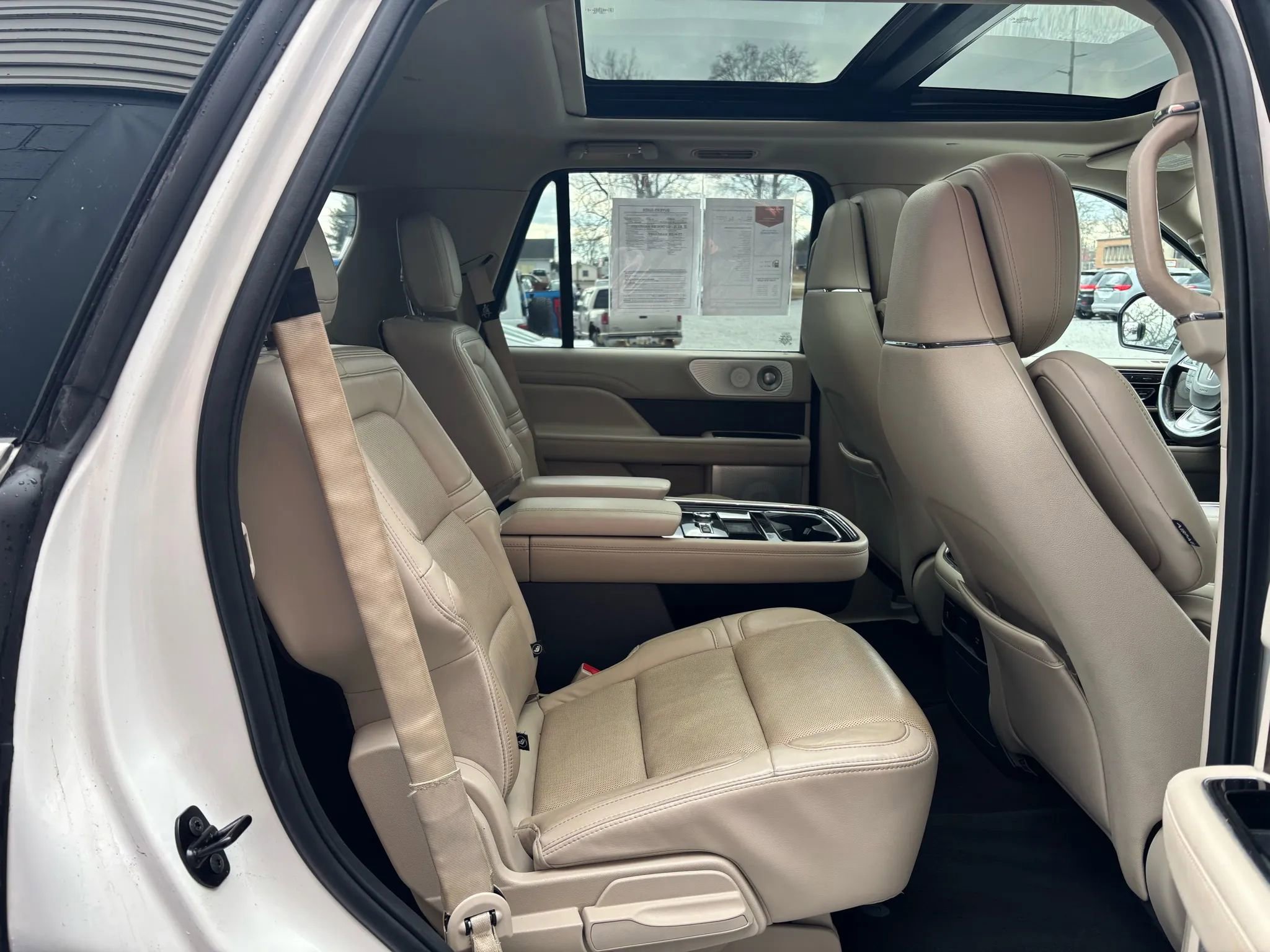 Used 2020 Lincoln Navigator Reserve w/ Luxury Package image 15