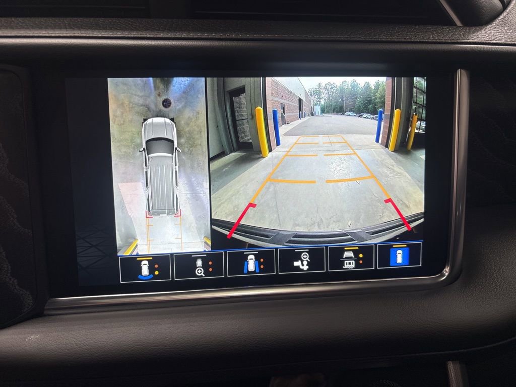 Used 2024 GMC Yukon XL Denali image 48