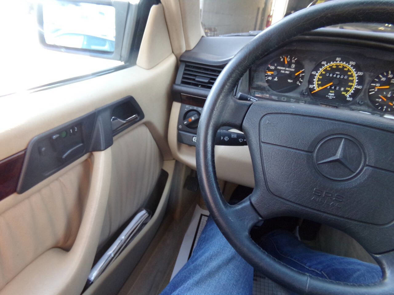 Used 1994 Mercedes-Benz E 320 Convertible image 88