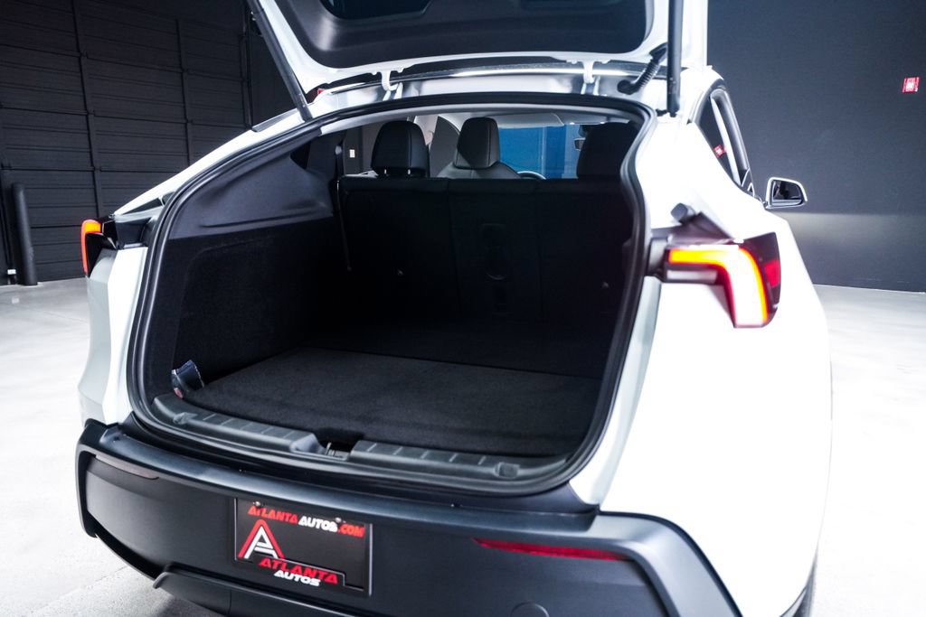 Used 2026 Tesla Model Y 2WD image 40