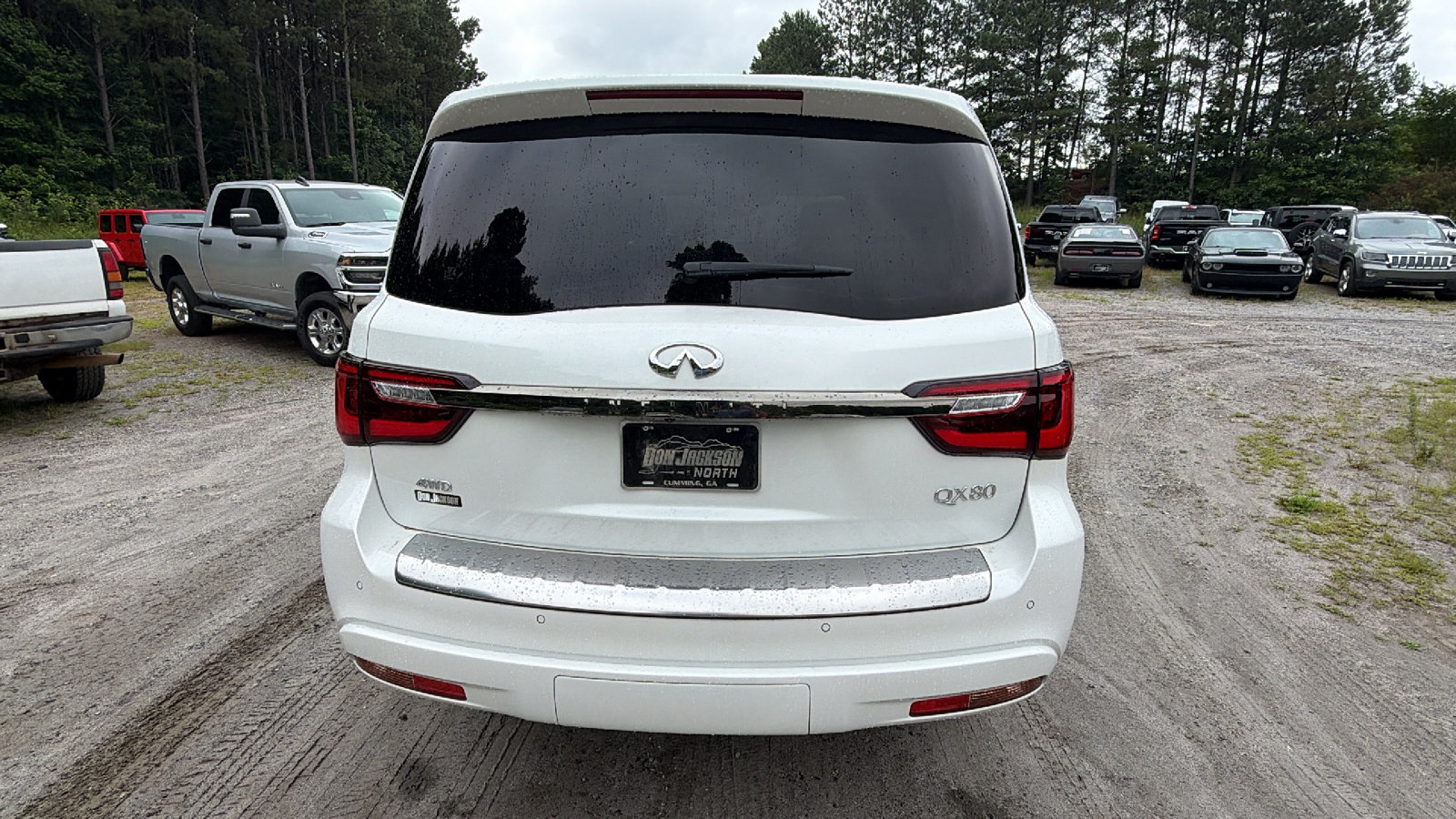 Used 2024 INFINITI QX80 Sensory AWD/4WD image 9