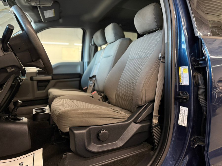 Used 2017 Ford F250 XLT w/ Snow Plow Prep Package image 21