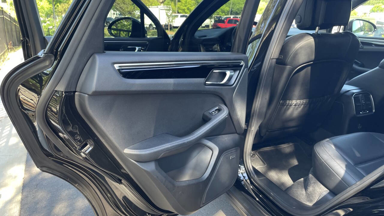 Used 2019 Porsche Macan S AWD/4WD image 24