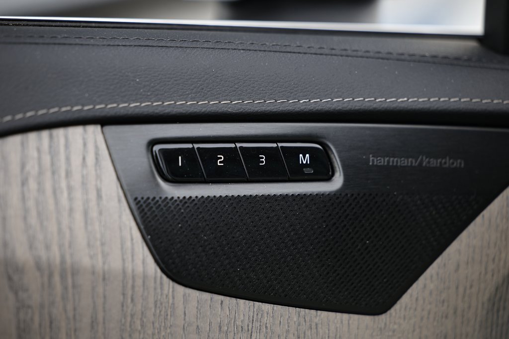 Used 2022 Volvo XC90 T6 Inscription w/ Advanced Package image 18