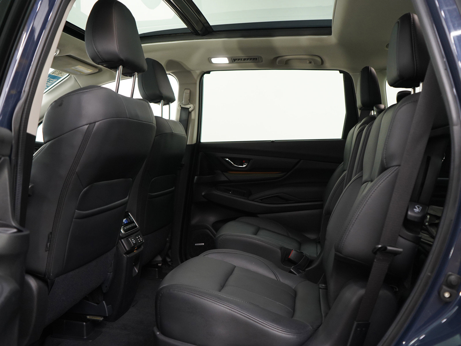 Used 2025 Subaru Ascent Bronze Edition image 20