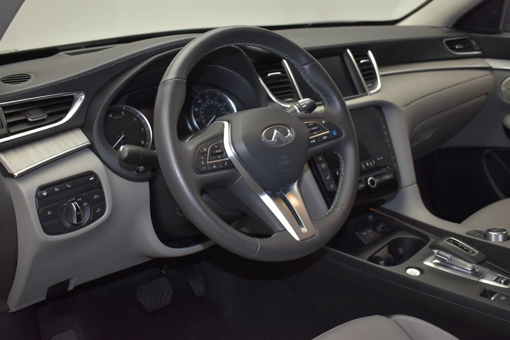 Used 2023 INFINITI QX50 Sensory w/ Accent Package AWD/4WD image 17