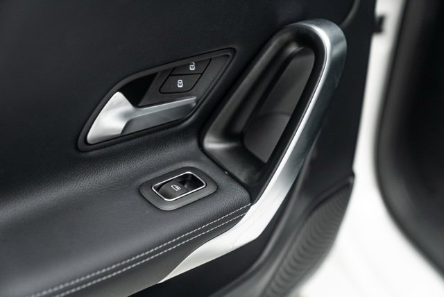 Used 2025 Mercedes-Benz CLA 250 image 28