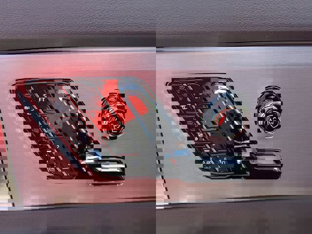 New 2026 Cadillac Vistiq Sport w/ LPO, Floor Liner Package image 21