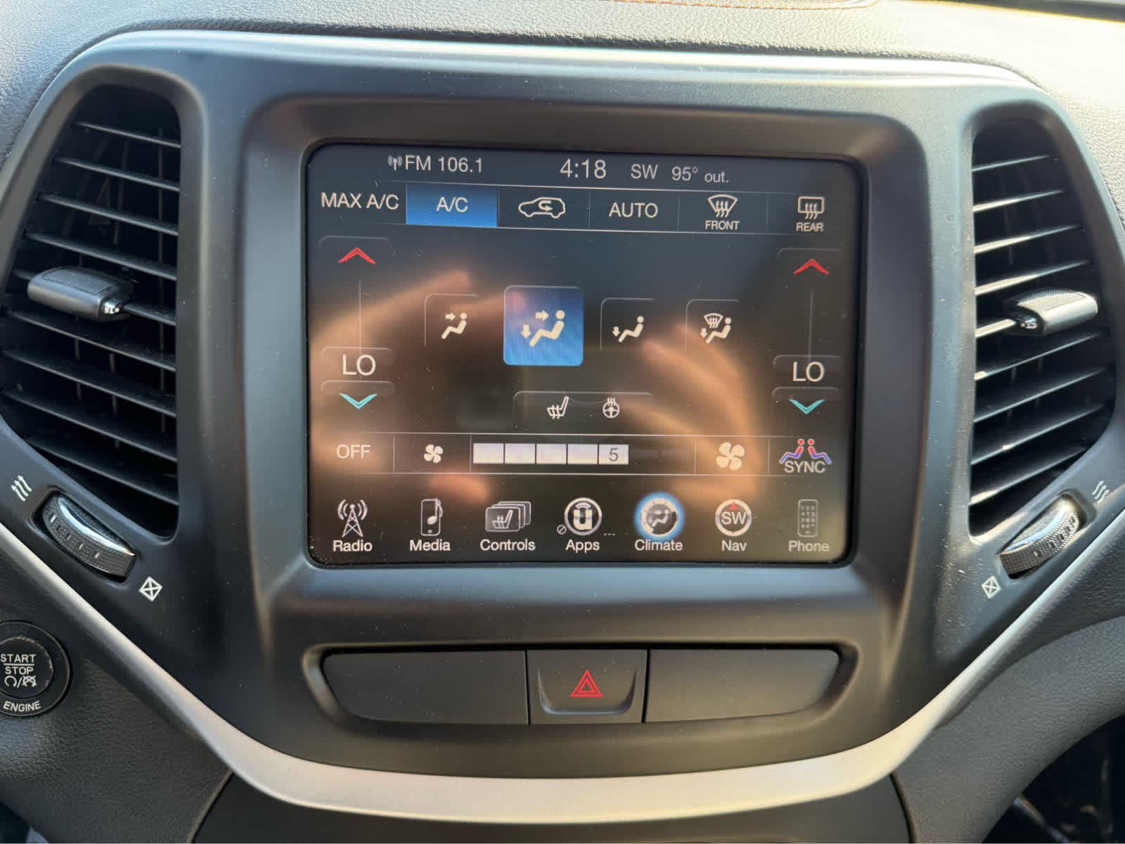 Used 2016 Jeep Cherokee Limited AWD/4WD image 20