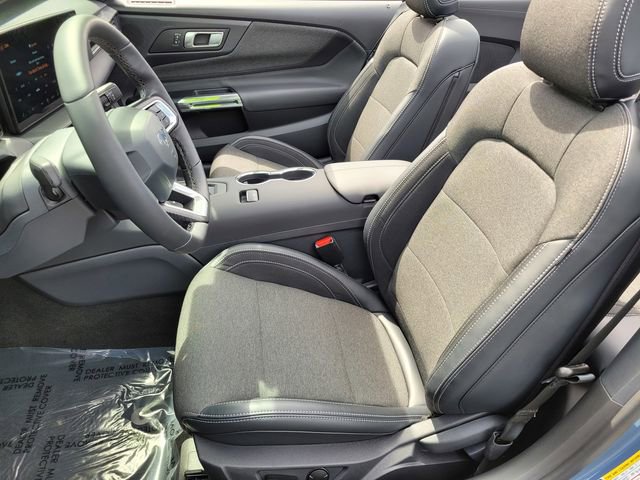 Used 2025 Ford Mustang Convertible RWD image 18