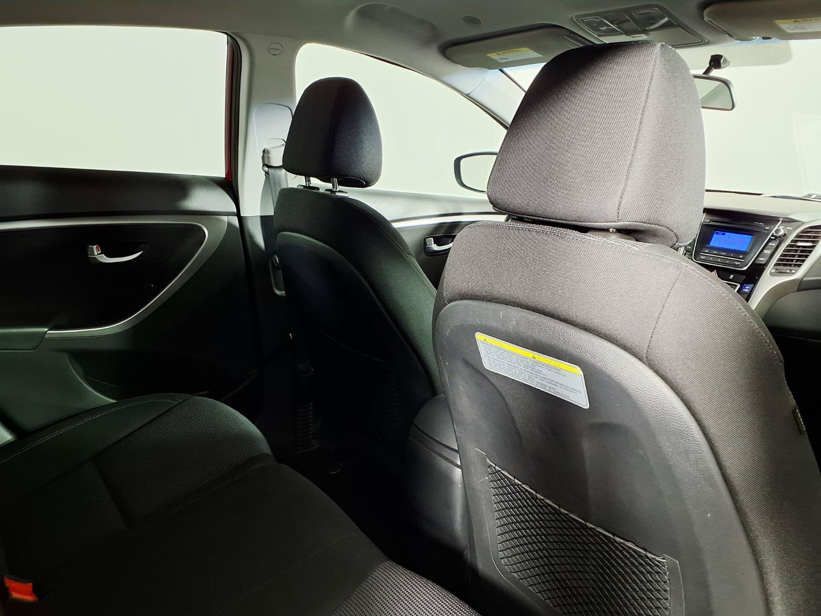 Used 2016 Hyundai Elantra GT FWD image 11
