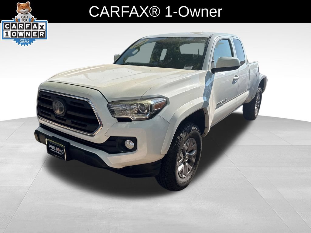 Used 2018 Toyota Tacoma SR5 AWD/4WD image 1