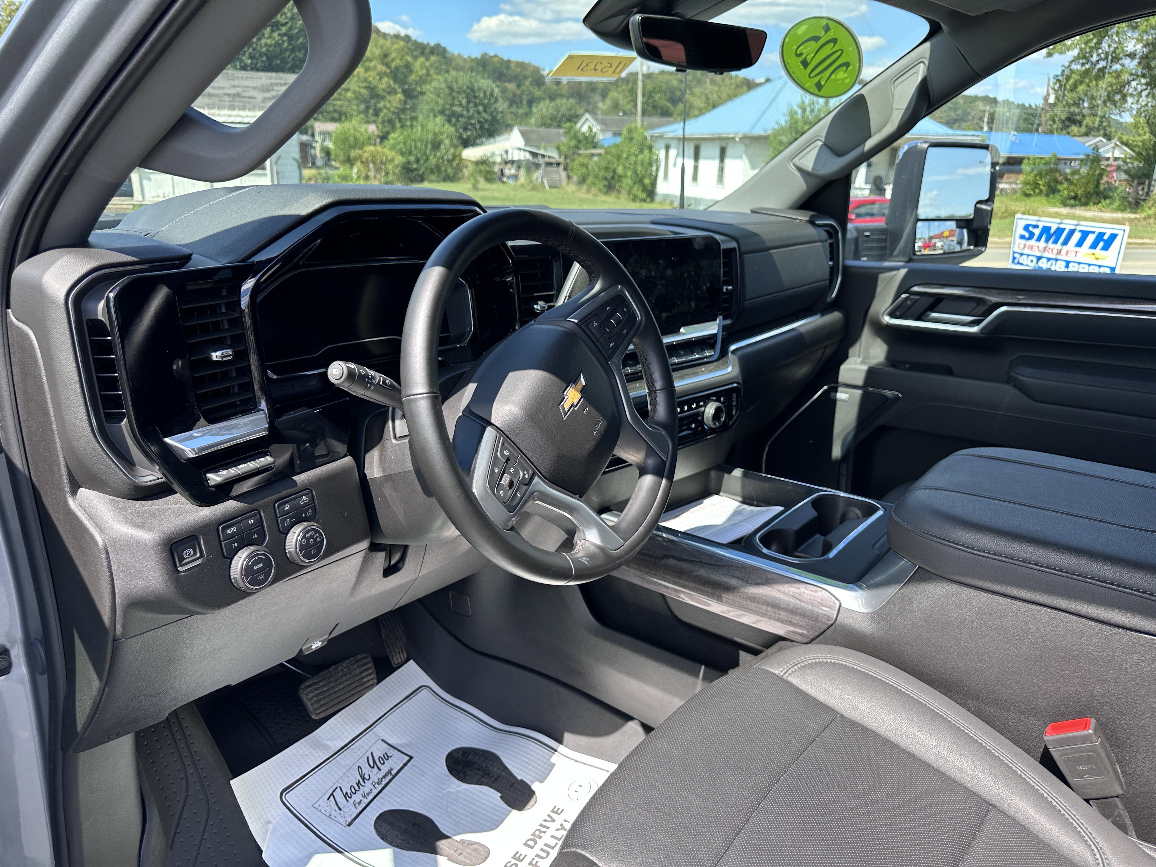 Used 2025 Chevrolet Silverado 2500 LTZ w/ LTZ Premium Package image 16