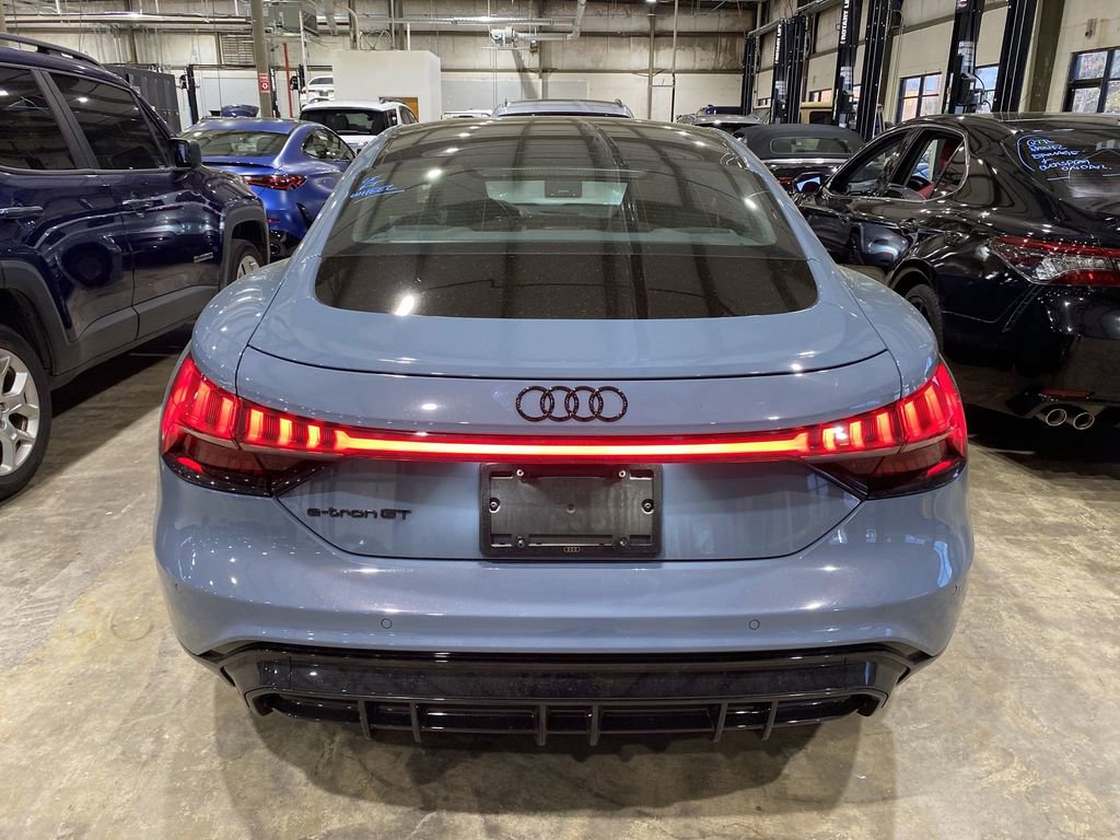 Used 2022 Audi e-tron GT Prestige image 15