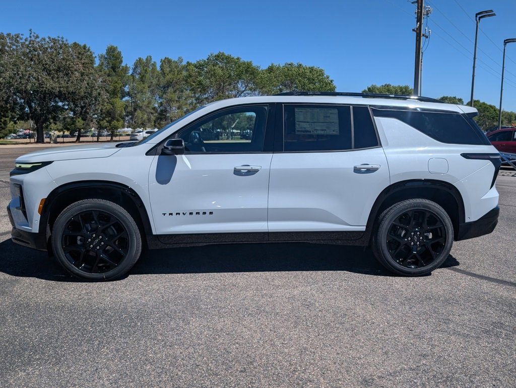 New 2026 Chevrolet Traverse RS w/ LPO, Floor Liner Package image 2