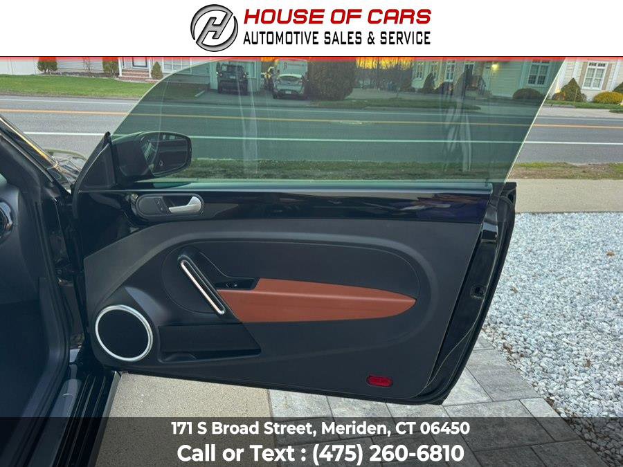Used 2015 Volkswagen Beetle 1.8T Classic FWD image 19