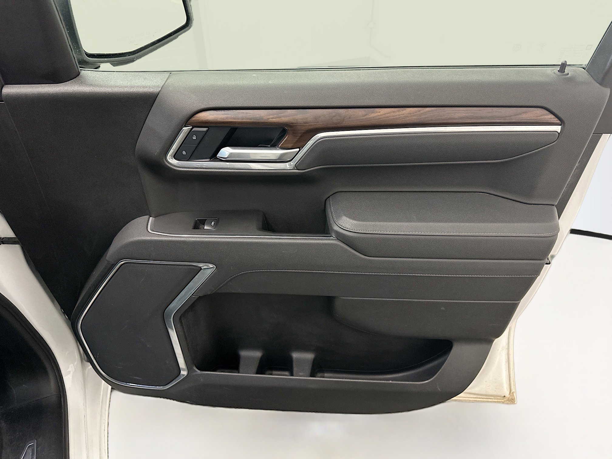 Used 2025 GMC Sierra 1500 SLT image 32