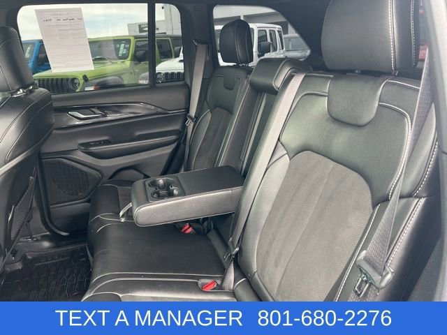 Used 2023 Jeep Grand Cherokee Altitude AWD/4WD image 27
