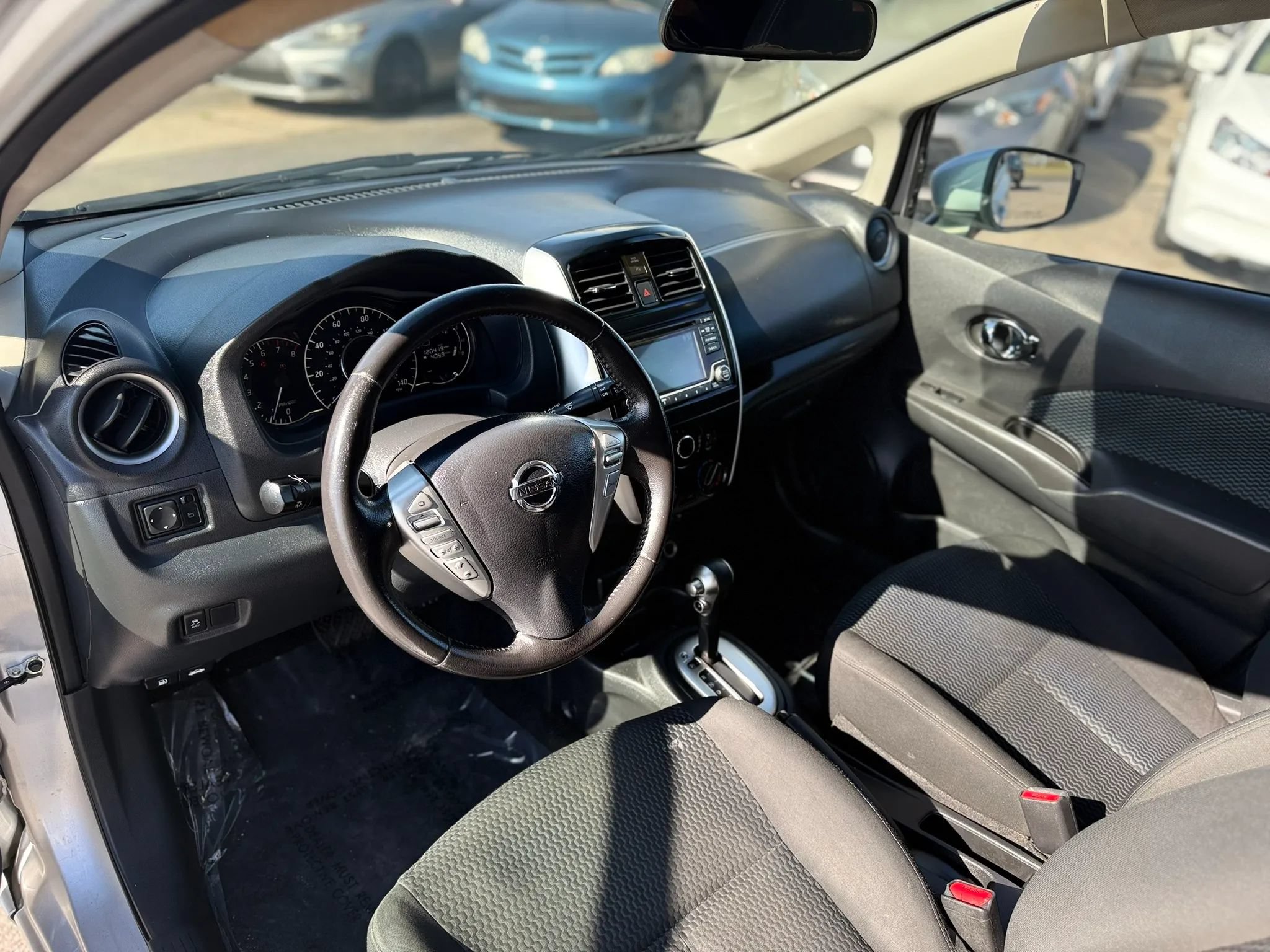 Used 2017 Nissan Versa Note SV FWD image 30