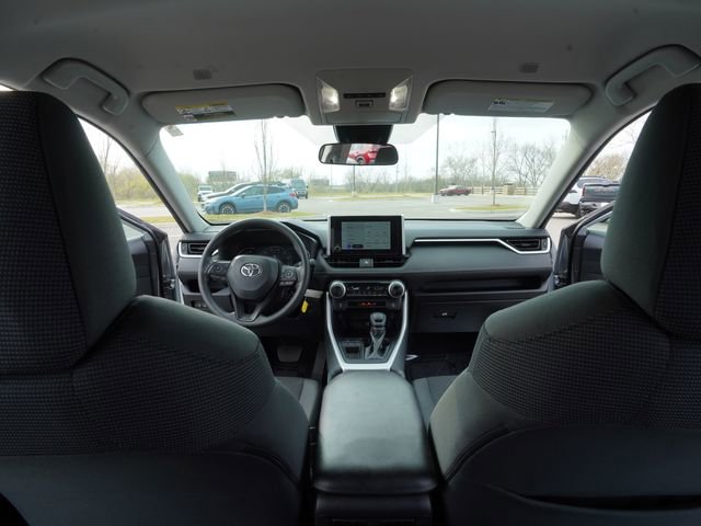 Used 2024 Toyota RAV4 LE FWD image 23