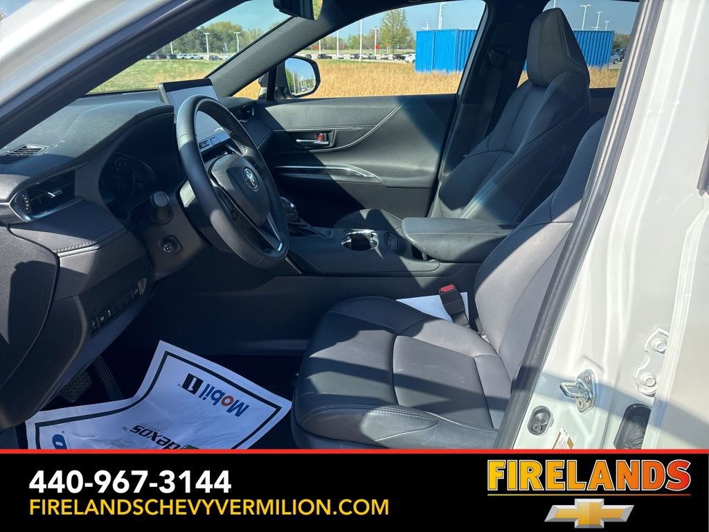 Used 2024 Toyota Venza Nightshade AWD/4WD image 15