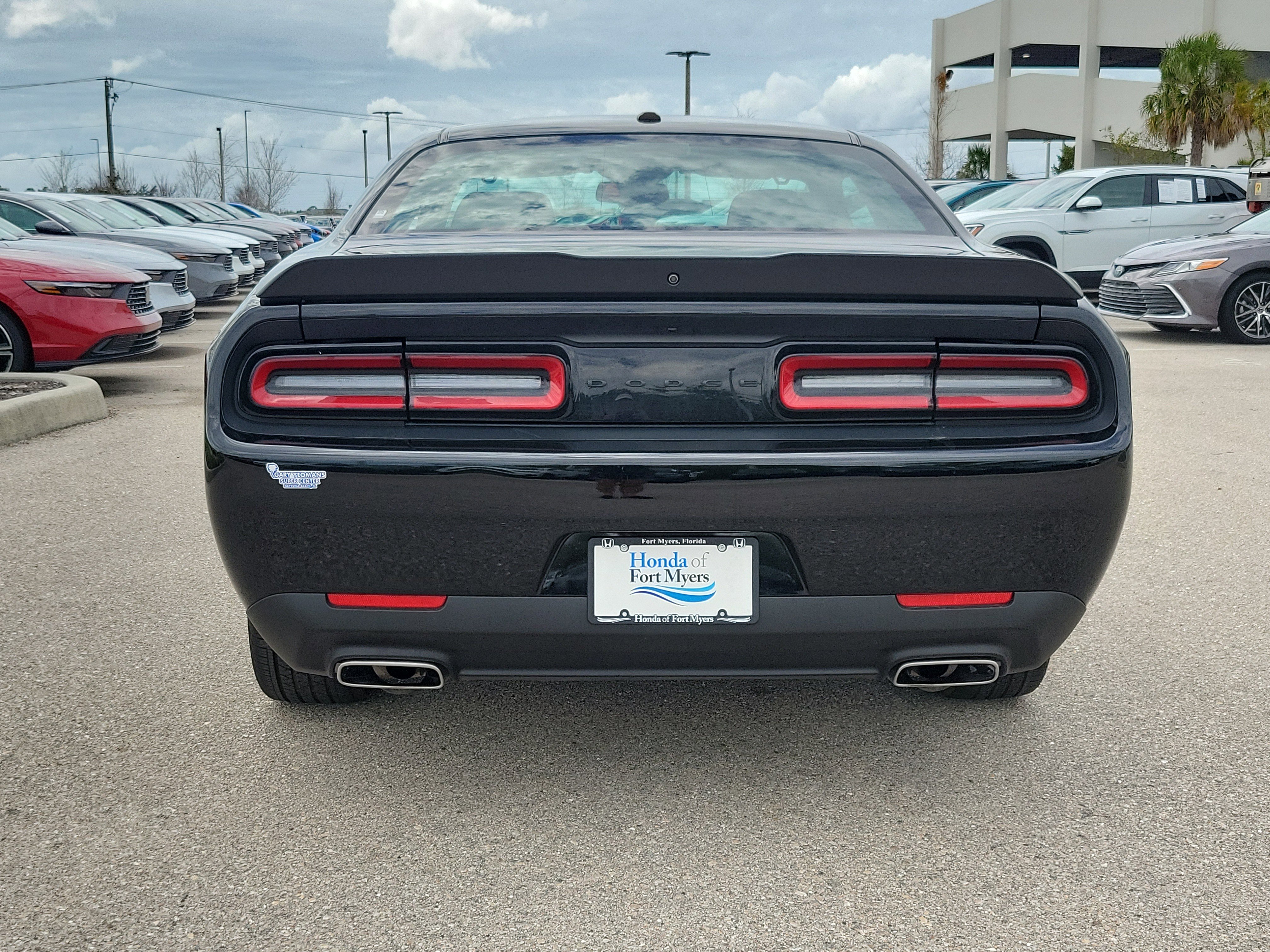Used 2023 Dodge Challenger SXT w/ Blacktop Package image 5