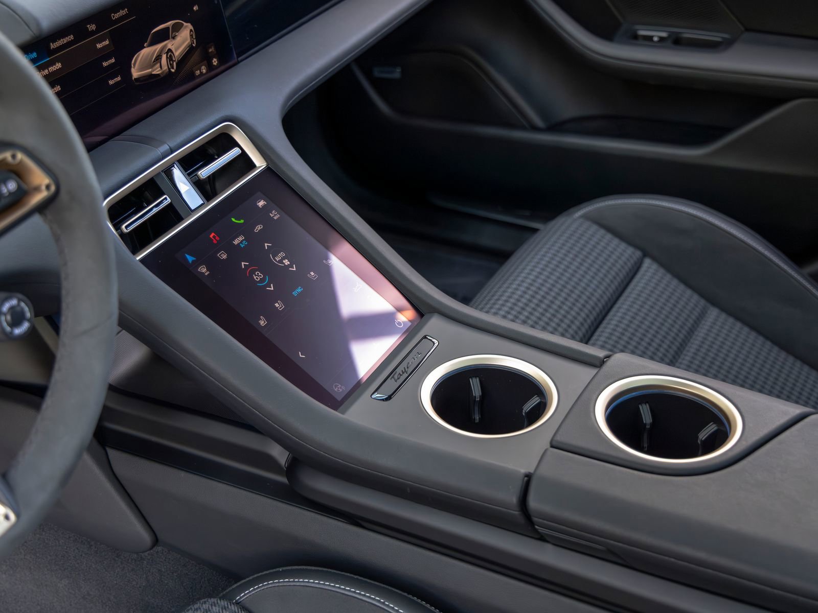 Certified 2025 Porsche Taycan 4S image 39