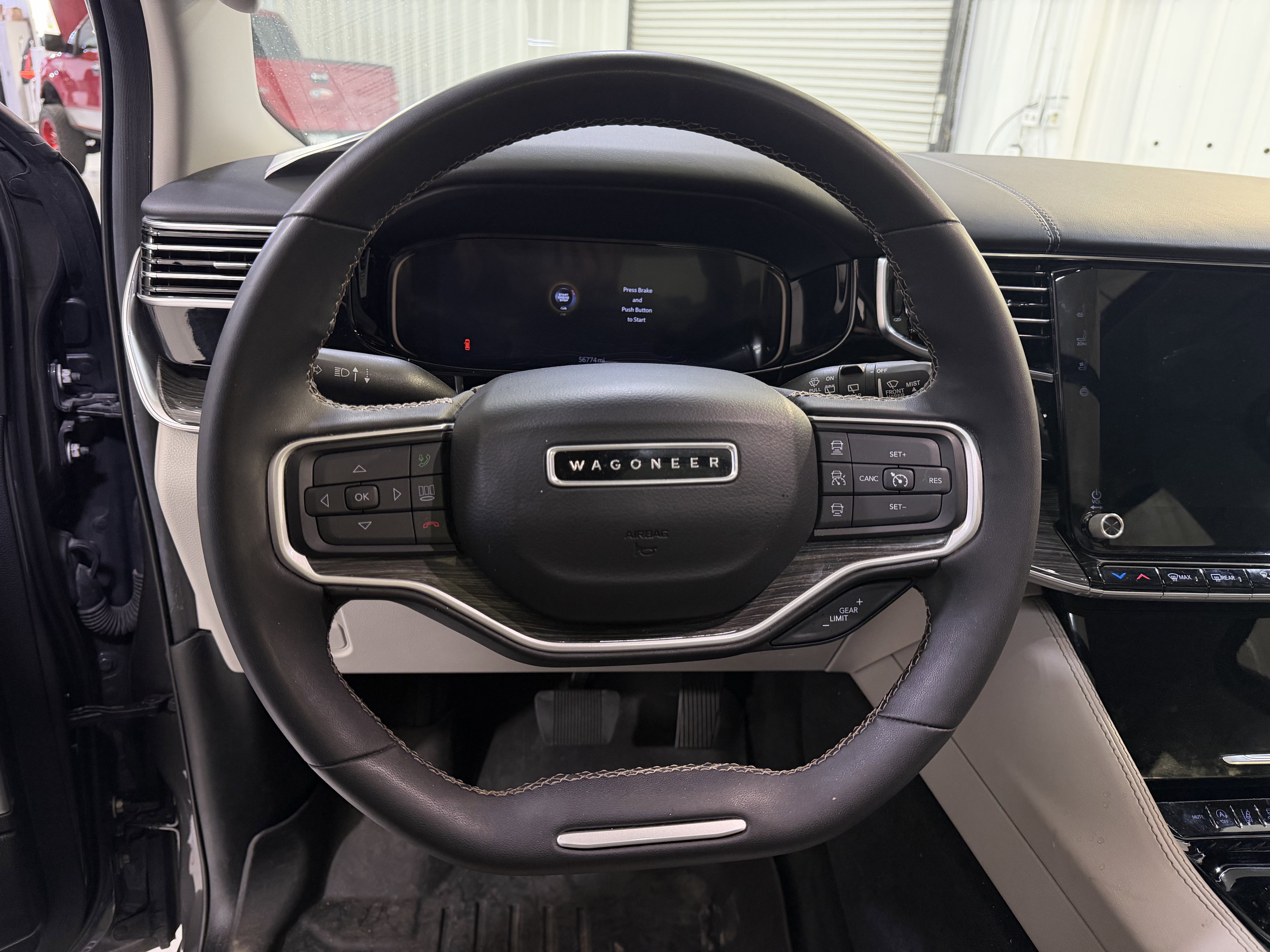 Used 2022 Jeep Wagoneer Series III w/ Premium Group I AWD/4WD image 16