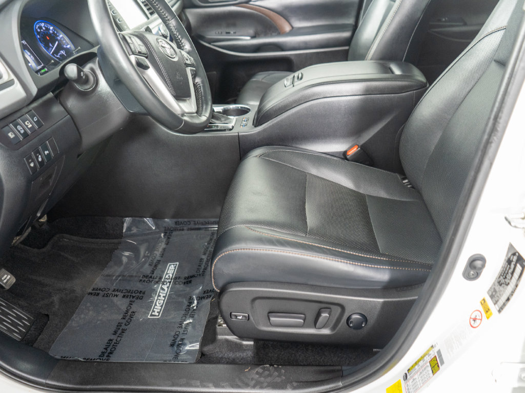 Used 2019 Toyota Highlander Limited Platinum AWD/4WD image 10