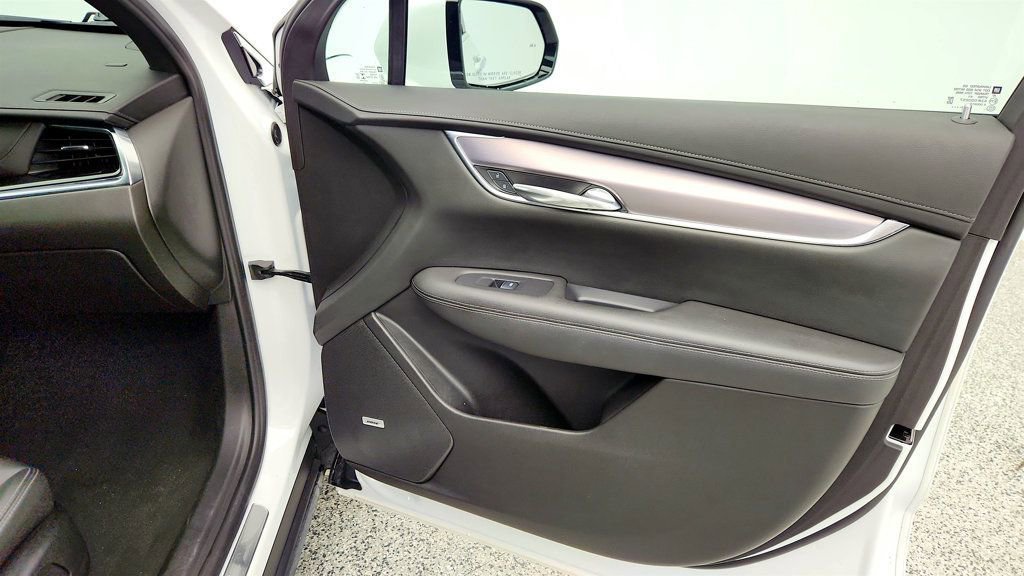 Used 2023 Cadillac XT6 Luxury FWD image 28
