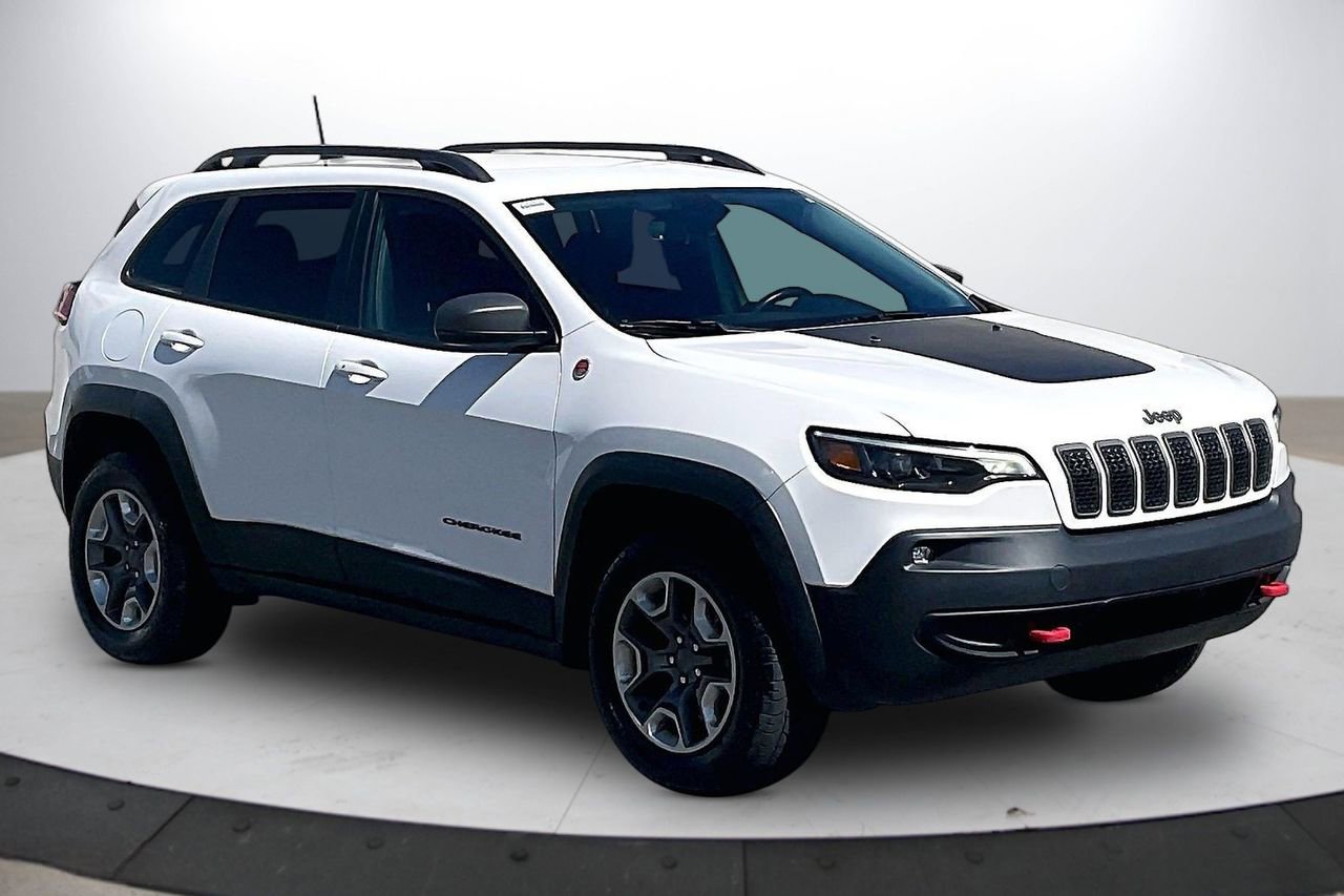 Used 2019 Jeep Cherokee Trailhawk w/ Comfort/Convenience Group image 2