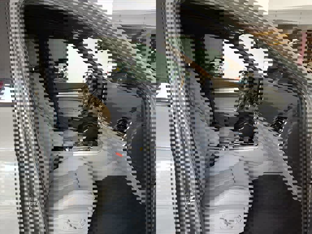 Used 2025 Audi Q5 2.0T Premium image 21