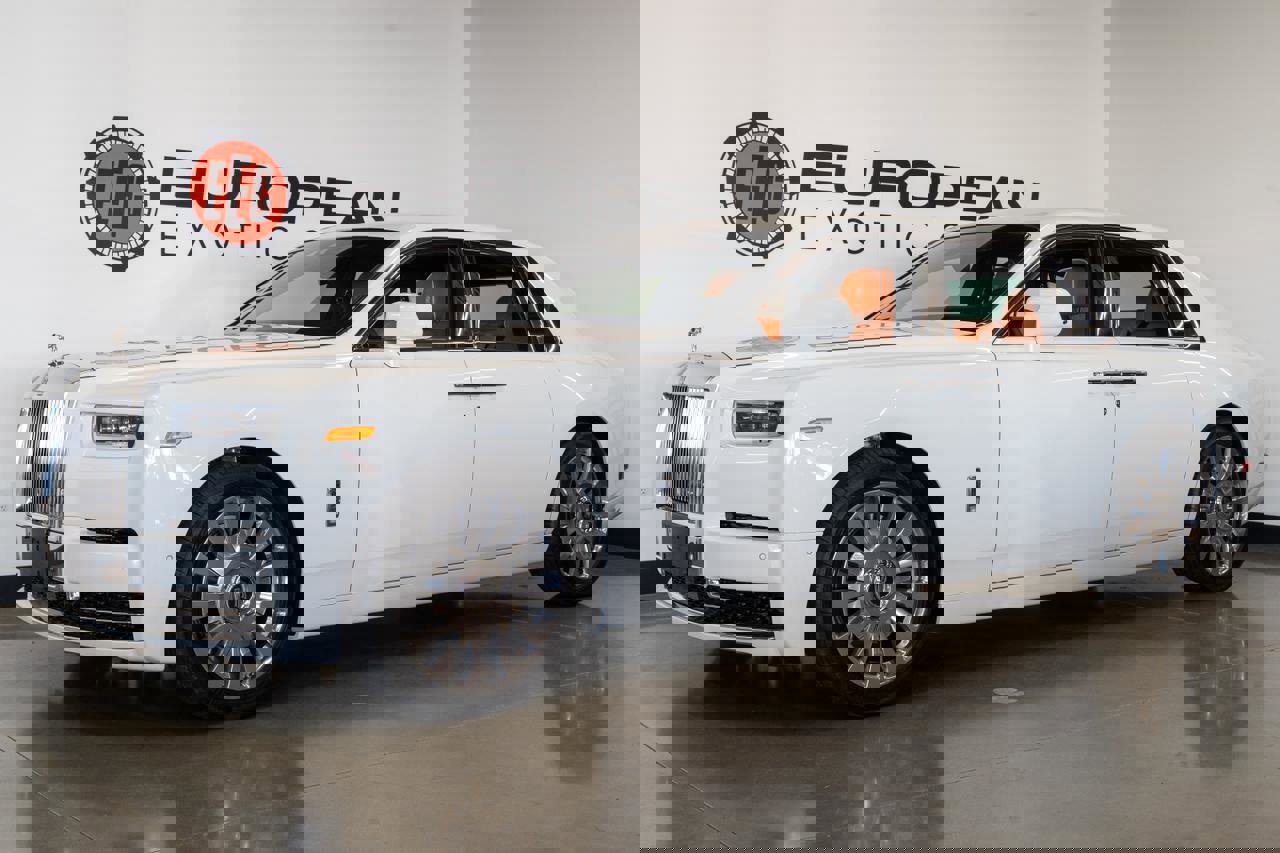 Used 2022 Rolls-Royce Phantom Sedan w/ The Phantom Package image 39